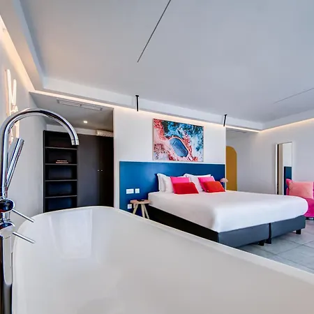 Flamingo Malta
