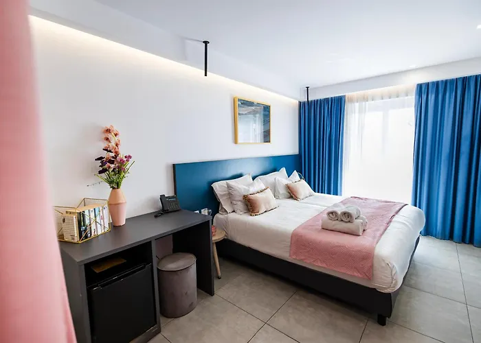 Flamingo Malta San Ġiljan