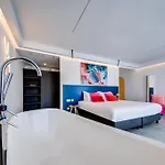 Flamingo Malta